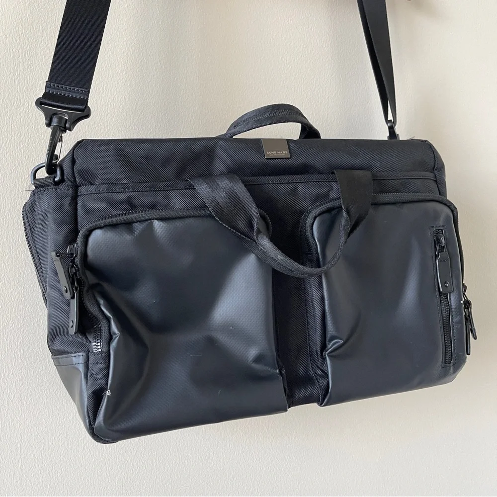 ACME MADE Messenger Laptop Bag